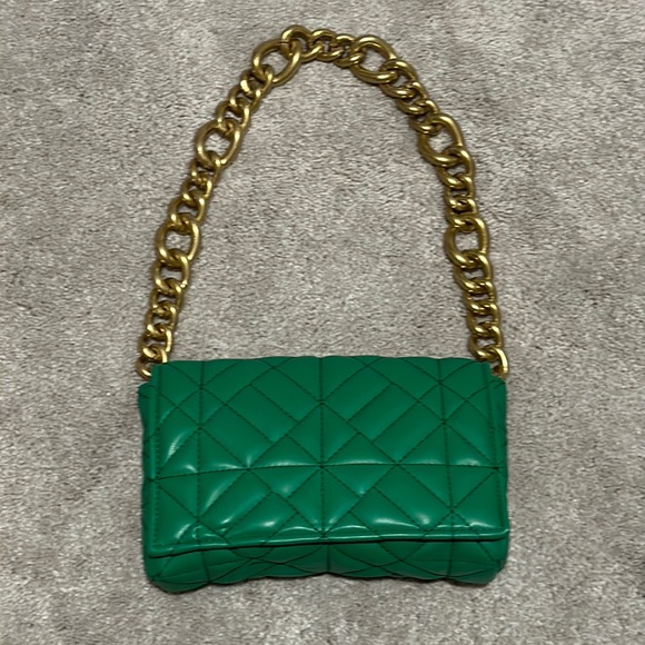 Zara Bags Zara Green Quilted Chain Strap Bag Poshmark
